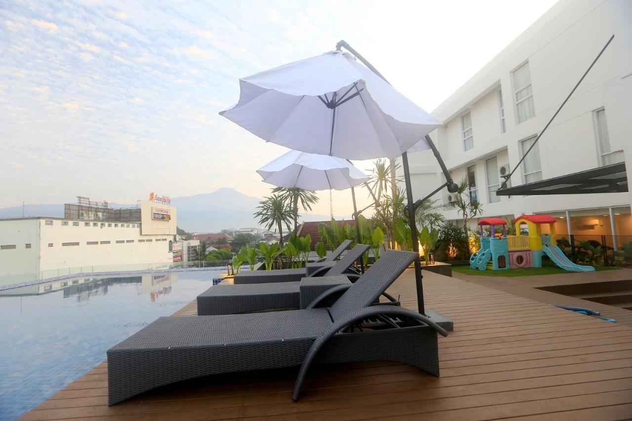 Luminor Hotel Purwokerto Buitenkant foto