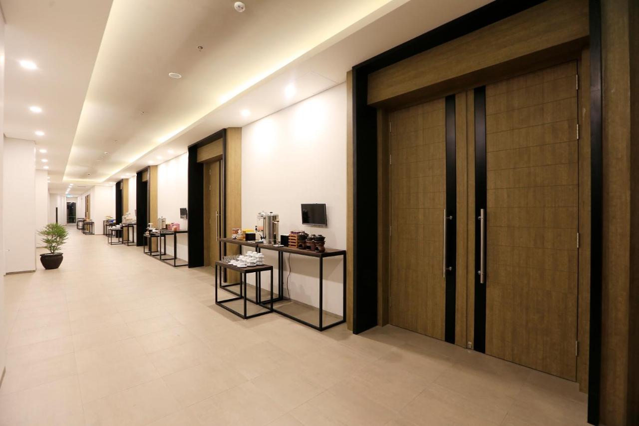 Luminor Hotel Purwokerto Buitenkant foto