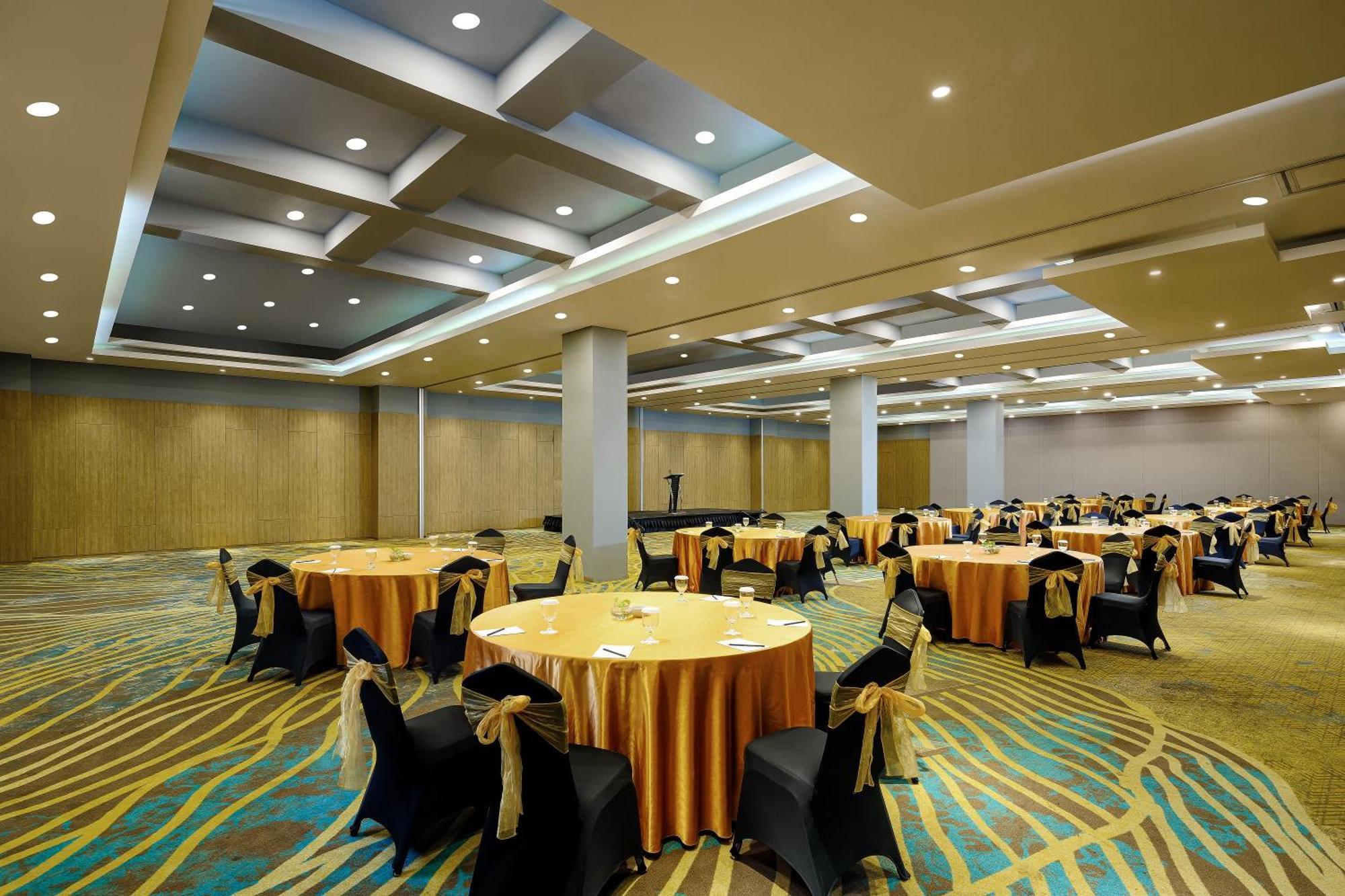 Luminor Hotel Purwokerto Buitenkant foto