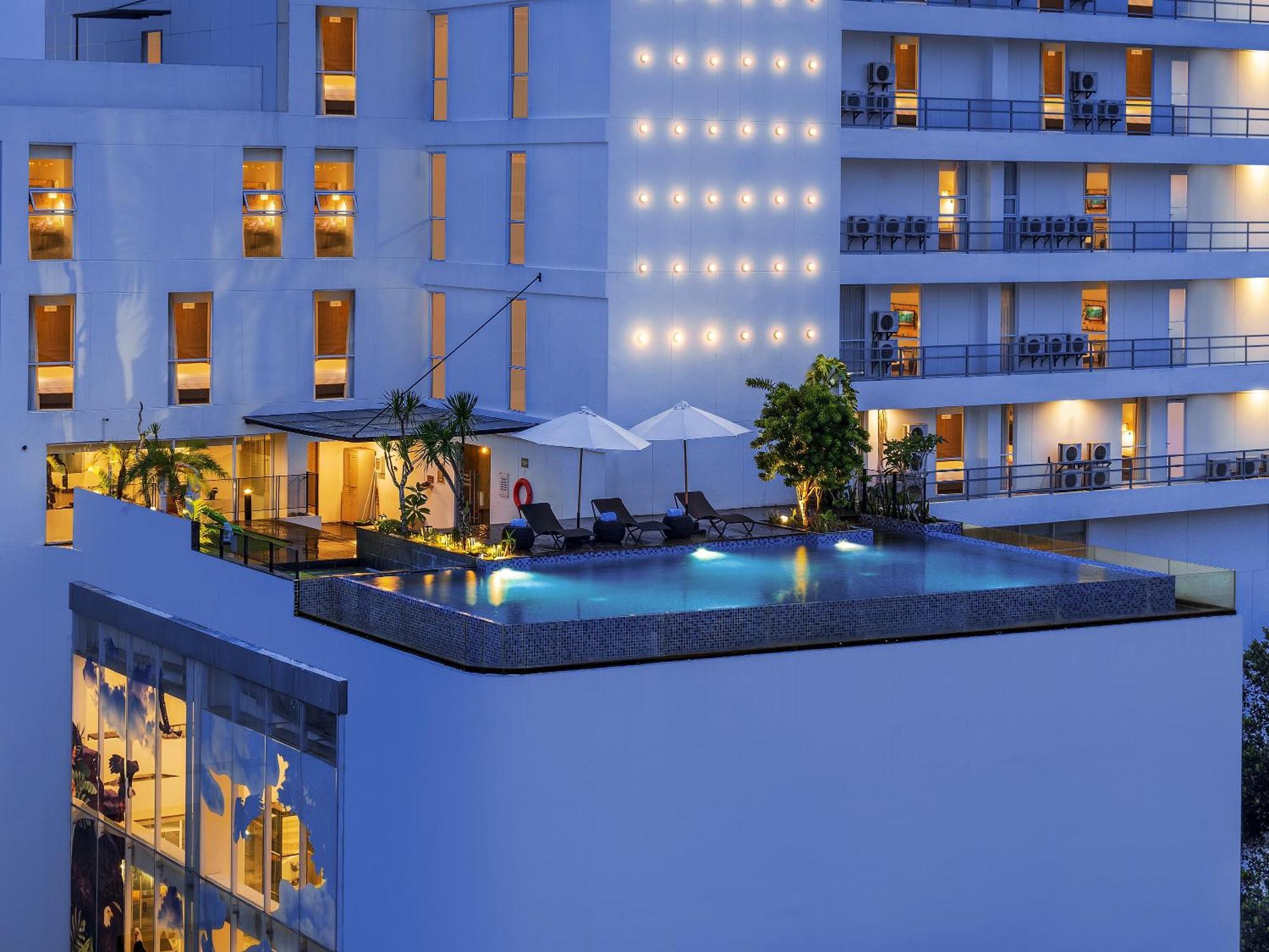 Luminor Hotel Purwokerto Buitenkant foto